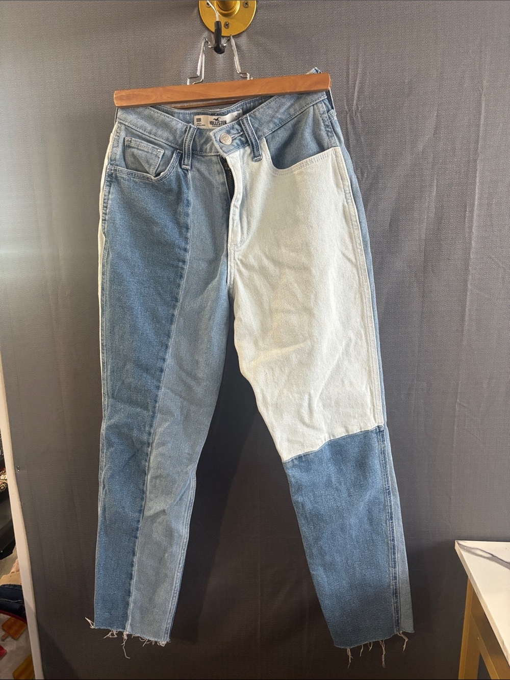 Hollister Light Blue Relaxed women’s Jeans